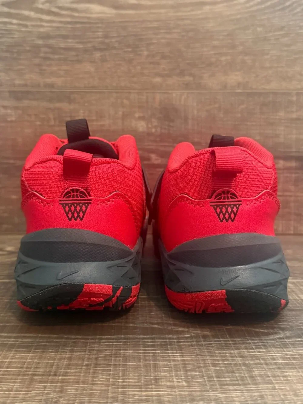 Nike Team Hustle D 12 Big Kid’s Basketball Shoes – Size 7Y
